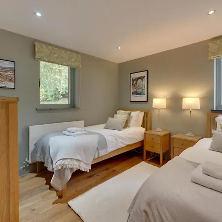 3 Bed In Otley Oc-g0176 Hébergement de vacances
